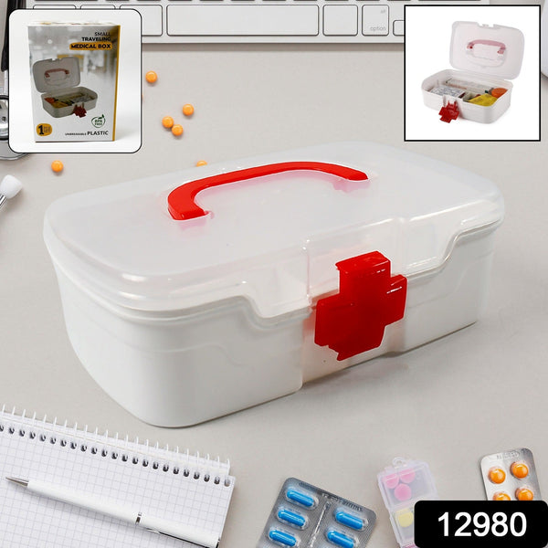 3 Compartment Medical Box, 1 Piece, Indoor Outdoor Medical Utility, Medicine Storage Box, Detachable Tray Medical Box Multi Purpose Regular Medicine, First Aid Box with Handle, Transparent Lid & Color Box