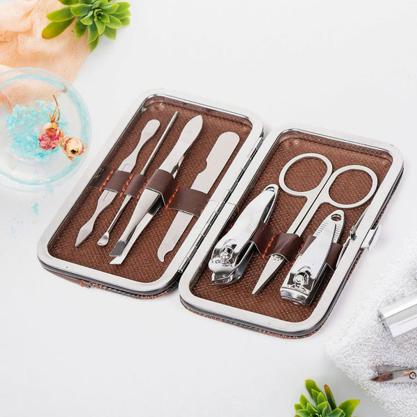 7-in-1 pedicure and manicure tool kit for women